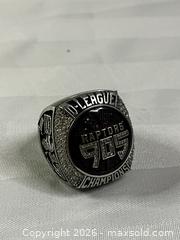 MaxSold Auction: Toronto Raptors NBA Championship ring "Replica" made by Barons Rings - Windsor (Ontario, Canada) SELLER MANAGED Reseller Online Auction - Byng Road