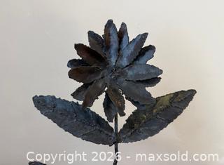 MaxSold Auction: Vintage MCM Brutalist Metal Flower Sculpture - Mountain View (California, USA) SELLER MANAGED Estate Sale Online Auction - Clark Avenue