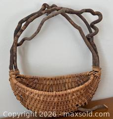 MaxSold Auction: Vintage Woven Wall Basket. Very Unique!  - Mountain View (California, USA) SELLER MANAGED Estate Sale Online Auction - Clark Avenue