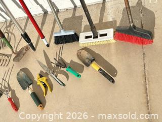 MaxSold Auction: Lot of 11–15 Garden Tools with Mixed Handles - Sun City (Arizona, USA) PARTNER MANAGED Estate Sale Online Auction - West Jacaranda Drive