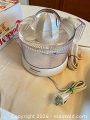 MaxSold Auction: Lot of Small Kitchen Appliances with Glass/Plastic Carafes - Sun City (Arizona, USA) PARTNER MANAGED Estate Sale Online Auction - West Jacaranda Drive