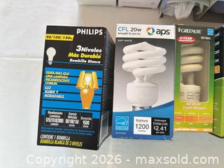 MaxSold Auction: Mixed Lot E26 Light Bulbs: LED, CFL, Incandescent (10+) - Sun City (Arizona, USA) PARTNER MANAGED Estate Sale Online Auction - West Jacaranda Drive