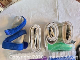 MaxSold Auction: Mixed Medical Braces, Pill Organizers, Straps & Walgreens BP Monitor - Sun City (Arizona, USA) PARTNER MANAGED Estate Sale Online Auction - West Jacaranda Drive