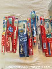MaxSold Auction: Mixed Pack of 11–20 Personal Care Items: Toothbrushes & Baby Powder - Sun City (Arizona, USA) PARTNER MANAGED Estate Sale Online Auction - West Jacaranda Drive
