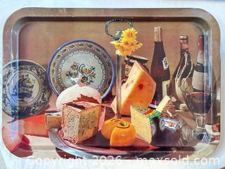 MaxSold Auction: Mixed serveware set — wood, metal, glass pieces - Sun City (Arizona, USA) PARTNER MANAGED Estate Sale Online Auction - West Jacaranda Drive