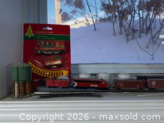 MaxSold Auction: N Scale Model Train Lot - Clarence-Rockland (Ontario, Canada) PARTNER MANAGED Estate Sale Online Auction - Campeau Crescent