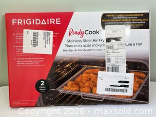 MaxSold Auction: Small Appliances Kitchen Lot  - Clarence-Rockland (Ontario, Canada) PARTNER MANAGED Estate Sale Online Auction - Campeau Crescent