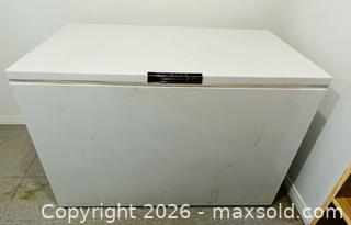 MaxSold Auction: Viking Chest Freezer - Clarence-Rockland (Ontario, Canada) PARTNER MANAGED Estate Sale Online Auction - Campeau Crescent