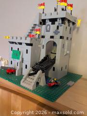 MaxSold Auction: LEGO Classic Castle Knights Playset - Medium - Mississauga (Ontario, Canada) SELLER MANAGED Estate Sale Online Auction - Sir Monty's Drive