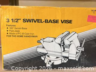 MaxSold Auction: Bench Vise 3 1/2" Cast Iron, Swivel Base, Pipe Jaws, Blue - Point Edward (Ontario, Canada) SELLER MANAGED Estate Sale Online Auction -  Michigan Avenue