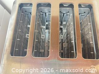 MaxSold Auction: Cuisinart 4-Slice Silver Toaster - Point Edward (Ontario, Canada) SELLER MANAGED Estate Sale Online Auction -  Michigan Avenue