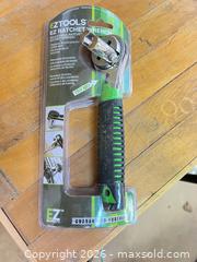 MaxSold Auction: EZTOOLS Adjustable Ratchet Wrench — Replaces 38 Socket Sizes - Point Edward (Ontario, Canada) SELLER MANAGED Estate Sale Online Auction -  Michigan Avenue