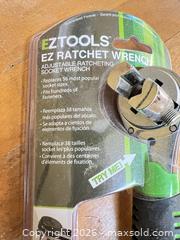 MaxSold Auction: EZTOOLS Adjustable Ratchet Wrench — Replaces 38 Socket Sizes - Point Edward (Ontario, Canada) SELLER MANAGED Estate Sale Online Auction -  Michigan Avenue