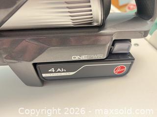 MaxSold Auction: Hoover ONEPWR Emerge Cordless Stick Vacuum, Gray - Point Edward (Ontario, Canada) SELLER MANAGED Estate Sale Online Auction -  Michigan Avenue