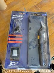 MaxSold Auction: Mastercraft 3.6V Cordless Electric Scissors - Black - Point Edward (Ontario, Canada) SELLER MANAGED Estate Sale Online Auction -  Michigan Avenue