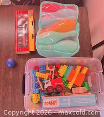 MaxSold Auction: Mixed Children's Toy Lot — Assorted Multicolor Plastic Blocks - Point Edward (Ontario, Canada) SELLER MANAGED Estate Sale Online Auction -  Michigan Avenue