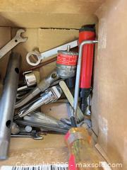 MaxSold Auction: Mixed Hand Tool Set with Screwdrivers, Wrenches & Sockets - Point Edward (Ontario, Canada) SELLER MANAGED Estate Sale Online Auction -  Michigan Avenue