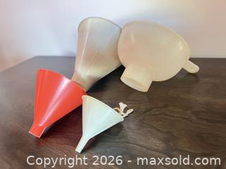 MaxSold Auction: Plastic Funnel Set with Built-In Strainers - Point Edward (Ontario, Canada) SELLER MANAGED Estate Sale Online Auction -  Michigan Avenue