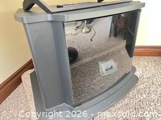 MaxSold Auction: Sony Black Metal TV Stand for TVs Up to 32 inches - Point Edward (Ontario, Canada) SELLER MANAGED Estate Sale Online Auction -  Michigan Avenue