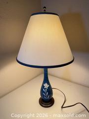 MaxSold Auction: Blue and White Ceramic Table Lamp - Cupertino (California, USA) SELLER MANAGED Downsizing Online Auction - Rollingdell Drive (CONDO)