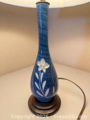 MaxSold Auction: Blue and White Ceramic Table Lamp - Cupertino (California, USA) SELLER MANAGED Downsizing Online Auction - Rollingdell Drive (CONDO)