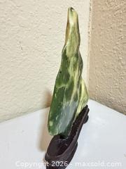 MaxSold Auction: Green Carved Jadeite Ornamental Stone, Medium (15–30 cm) - Cupertino (California, USA) SELLER MANAGED Downsizing Online Auction - Rollingdell Drive (CONDO)