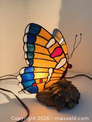 MaxSold Auction: Tiffany-Style Stained Glass Butterfly Small Table/Desk Lamp - Cupertino (California, USA) SELLER MANAGED Downsizing Online Auction - Rollingdell Drive (CONDO)