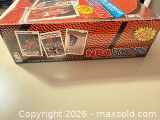 MaxSold Auction: 1991-92 NBA Hoops Wax Box — 36 Packs (15 cards/pack) - Wake Forest (North Carolina, USA) SELLER MANAGED Downsizing Online Auction -  Marbank Street