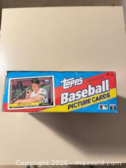 MaxSold Auction: 1992 Topps Baseball Trading Card 36-Count Box - Wake Forest (North Carolina, USA) PARTNER MANAGED Downsizing Online Auction -  Marbank Street