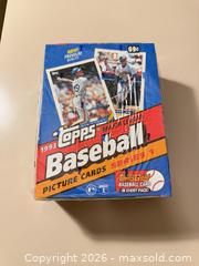 MaxSold Auction: 1993 Topps Series 1 Baseball Cards 36-Count Box - Wake Forest (North Carolina, USA) SELLER MANAGED Downsizing Online Auction -  Marbank Street