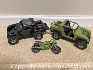 MaxSold Auction: Hasbro G.I. Joe Toy Vehicles Lot (1982 vintage) - Wake Forest (North Carolina, USA) SELLER MANAGED Downsizing Online Auction -  Marbank Street