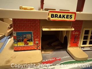 MaxSold Auction: Matchbox Sounds of Service Repair Center Playset - Wake Forest (North Carolina, USA) PARTNER MANAGED Downsizing Online Auction -  Marbank Street