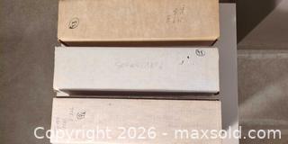 MaxSold Auction: Topps 1980s Trading Card Lot - aprox 1000+ Cards - Wake Forest (North Carolina, USA) SELLER MANAGED Downsizing Online Auction -  Marbank Street