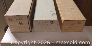 MaxSold Auction: Topps 1980s Trading Card Lot - aprox 1000+ Cards - Wake Forest (North Carolina, USA) SELLER MANAGED Downsizing Online Auction -  Marbank Street