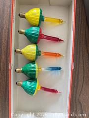 MaxSold Auction: Vintage / retro Bubble Lights Lot of 5 - Wake Forest (North Carolina, USA) PARTNER MANAGED Downsizing Online Auction -  Marbank Street