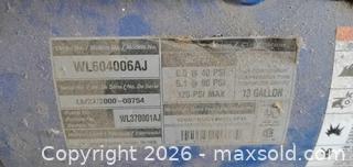 MaxSold Auction: Campbell Hausfeld 13 Gallon Electric Air Compressor - St. Catharines (Ontario, Canada) SELLER MANAGED Downsizing Online Auction -  Brrookbanks Drive