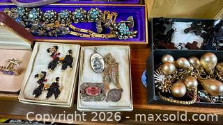 MaxSold Auction: Estate Jewelry - Hamilton (Ontario, Canada) SELLER MANAGED Estate Sale Online Auction - Gertrude Street