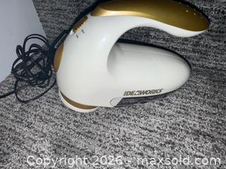 MaxSold Auction: Electric fabric shaver - Saanich (British Columbia, Canada) SELLER MANAGED Downsizing Online Auction - Viaduct Avenue East