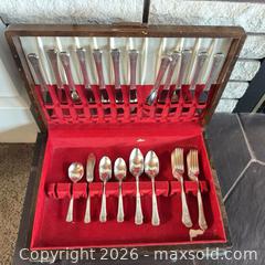 MaxSold Auction: Tudor Plate by Oneida 50-Piece Silver Plated Flatware Set - Saanich (British Columbia, Canada) SELLER MANAGED Downsizing Online Auction - Viaduct Avenue East