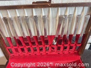 MaxSold Auction: Tudor Plate by Oneida 50-Piece Silver Plated Flatware Set - Saanich (British Columbia, Canada) SELLER MANAGED Downsizing Online Auction - Viaduct Avenue East