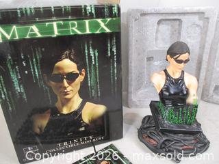 MaxSold Auction: 2003 MATRIX Trinity Collectable Mini Bust With Numbered COA #1206 of 8000 Made. By GENTLE GIANT. - Toronto (Ontario, Canada) SELLER MANAGED Estate Sale Online Auction - Annette Street