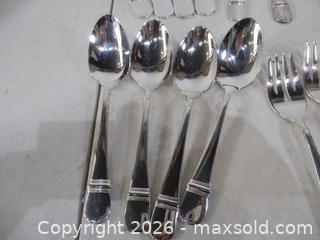 MaxSold Auction: ONEIDA ASTRAGAL Pattern Silver-Plate Set of Cutlery With 5 Other Pattern Cocktail Spoons. - Toronto (Ontario, Canada) SELLER MANAGED Estate Sale Online Auction - Annette Street