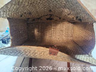 MaxSold Auction: Picnic basket - Toronto (Ontario, Canada) SELLER MANAGED Downsizing Online Auction - Pilkington