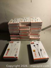 MaxSold Auction: Type - c headphones - Toronto (Ontario, Canada) SELLER MANAGED Downsizing Online Auction - Pilkington