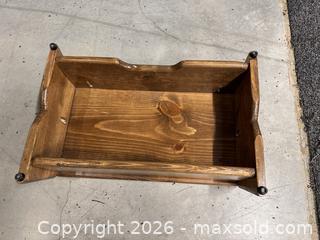 MaxSold Auction: 2 small kids step stools - Hanover Township (Pennsylvania, USA) PARTNER MANAGED Downsizing Online Auction - Airport Road (STORAGE)              
