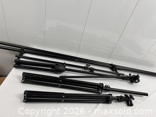 MaxSold Auction: 3 tripods, random photography equipment - Hanover Township (Pennsylvania, USA) PARTNER MANAGED Downsizing Online Auction - Airport Road (STORAGE)              