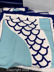 MaxSold Auction: Beach towels (4) - Hanover Township (Pennsylvania, USA) PARTNER MANAGED Downsizing Online Auction - Airport Road (STORAGE)              