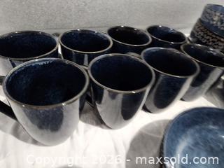MaxSold Auction: Blue dish set - Hanover Township (Pennsylvania, USA) PARTNER MANAGED Downsizing Online Auction - Airport Road (STORAGE)              