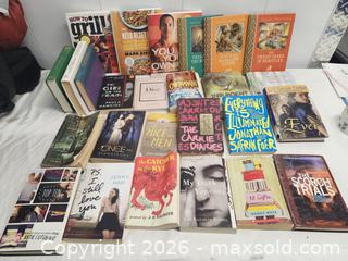 MaxSold Auction: Books - Hanover Township (Pennsylvania, USA) PARTNER MANAGED Downsizing Online Auction - Airport Road (STORAGE)              