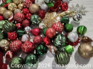 MaxSold Auction: Christmas Ball Lot - Hanover Township (Pennsylvania, USA) PARTNER MANAGED Downsizing Online Auction - Airport Road (STORAGE)              
